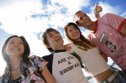 1���l����9���l�܂ł̏��c�̂̃z�e���I�����C���\��